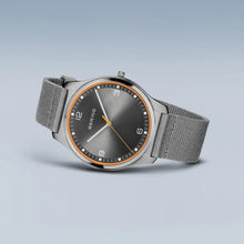 Load image into Gallery viewer, Bering Watch 18342-577

