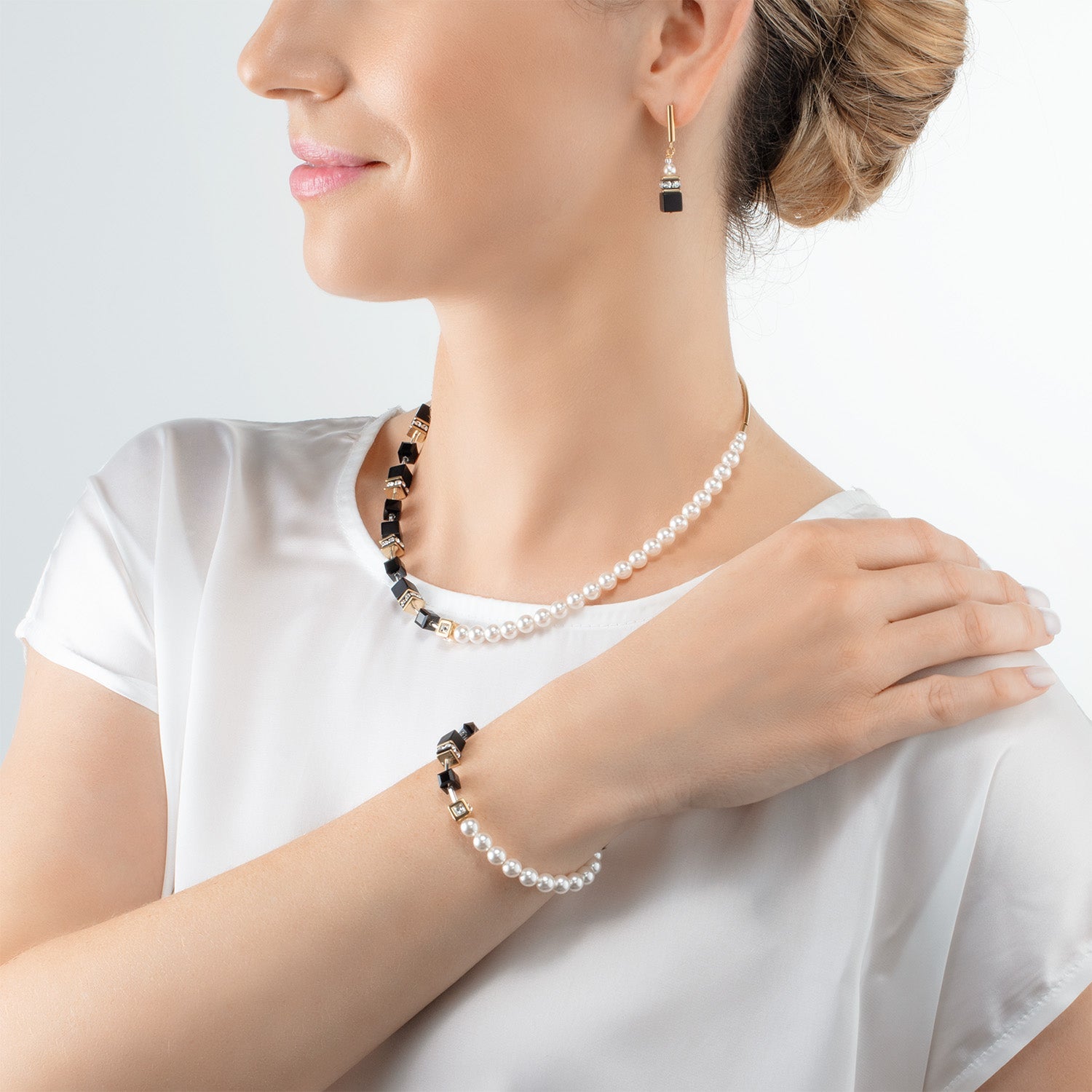 GeoCUBE® Precious Fusion Pearls Necklace Black-gold