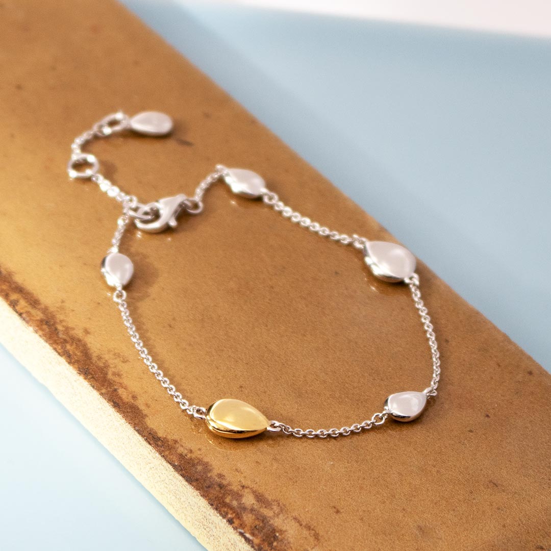 Coast Pebble Golden 7.5" Station Bracelet