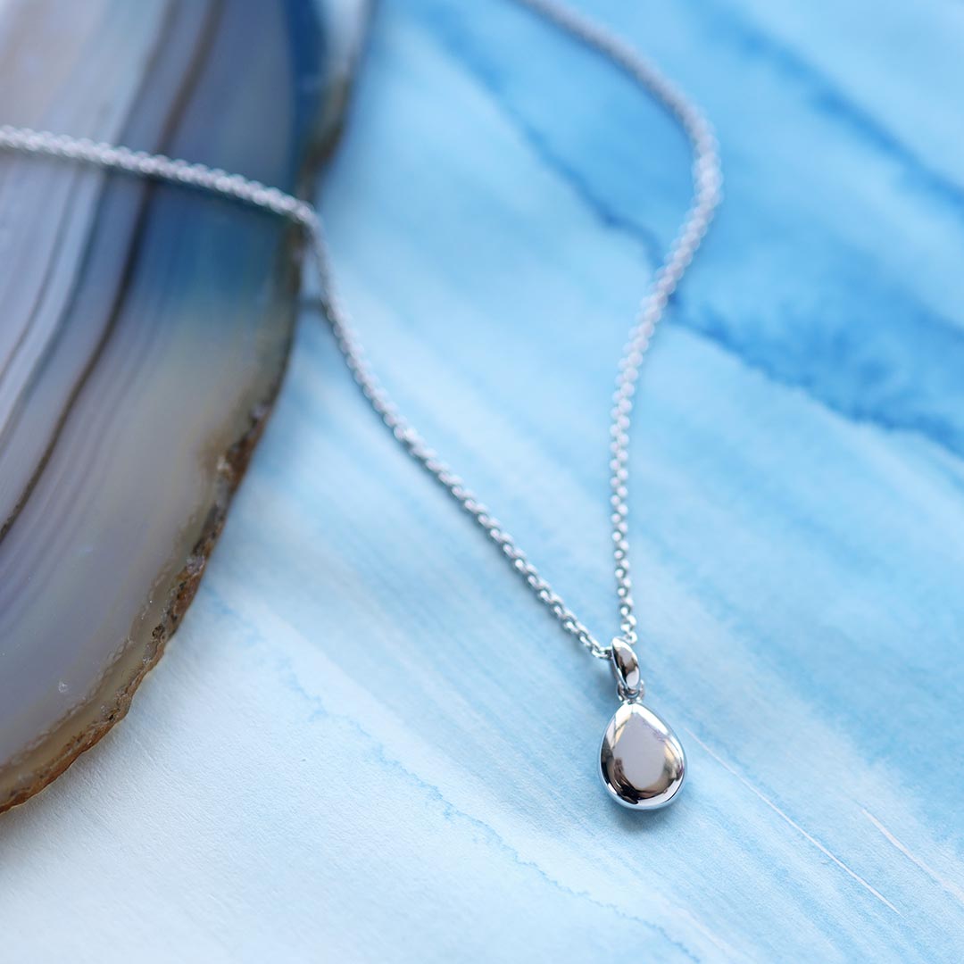 Coast Pebbles Droplet 18" Necklace