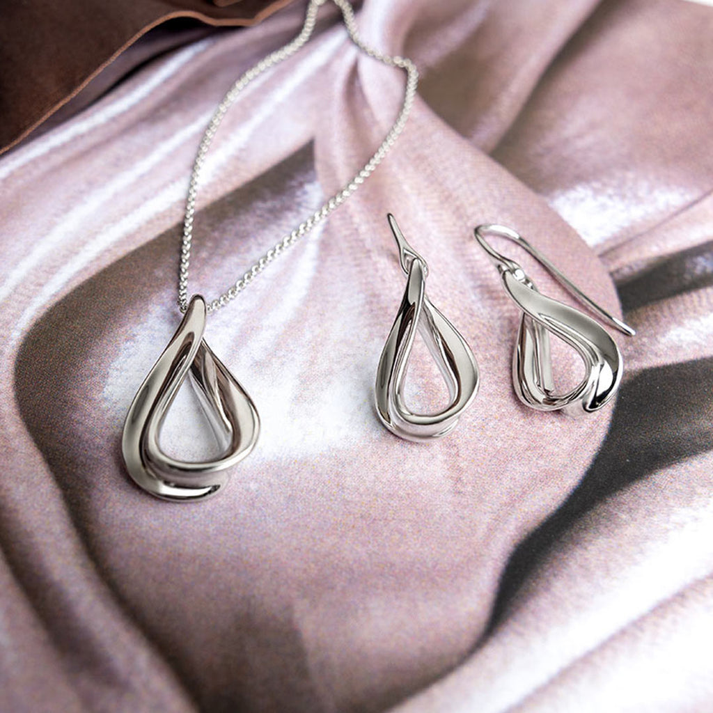 Serenity Loop Midi Necklace