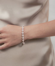 Load image into Gallery viewer, 18ct White Gold Aurora Blossom Bracelet
