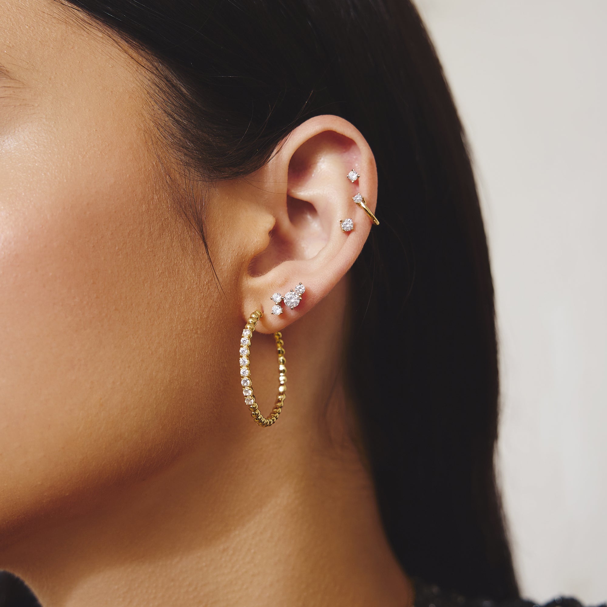 GOLD LARGE CLAW SPHERE BEADED HOOP EARRINGS