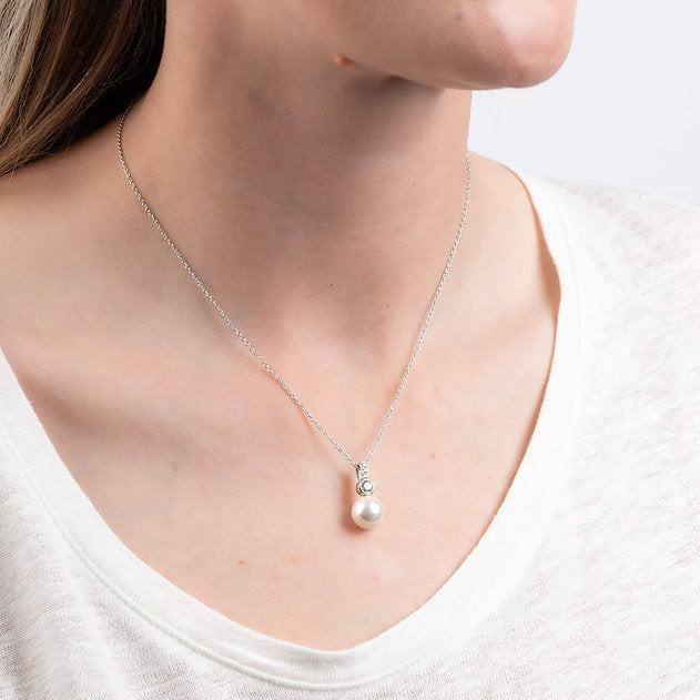 Diamonfire Shell Pearl Pendant with Zirconia Bale
