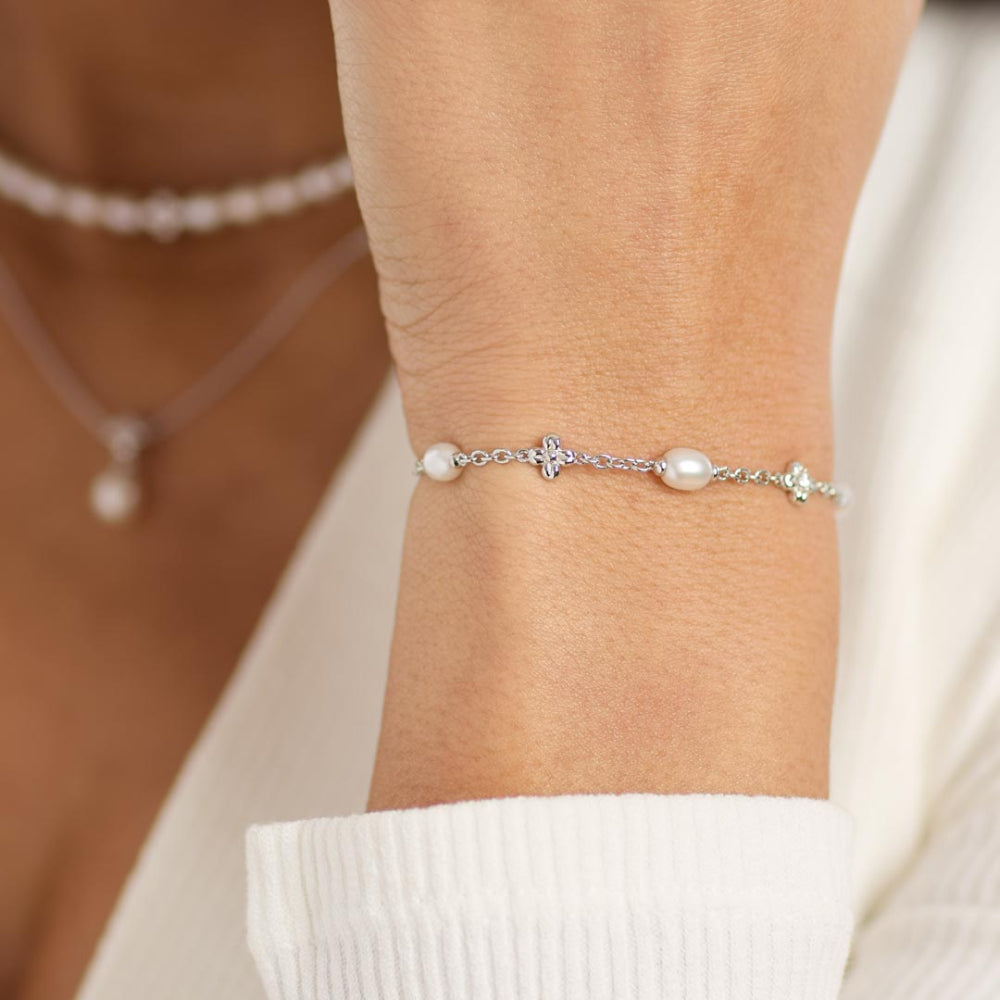 Blossom Flyte Honey Flower Pearl Toggle Bracelet