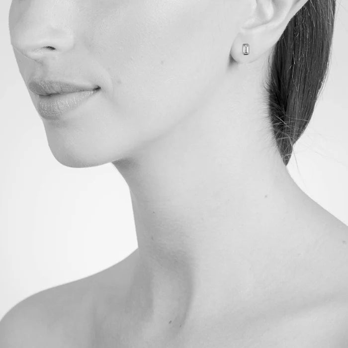 Elin Silver Stud Earrings