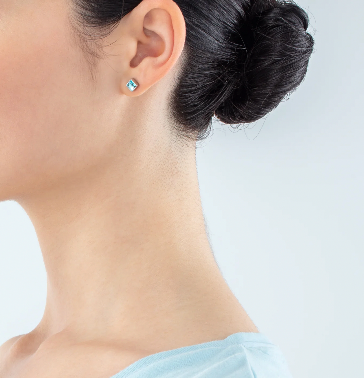Brilliant Square small earrings silver aqua