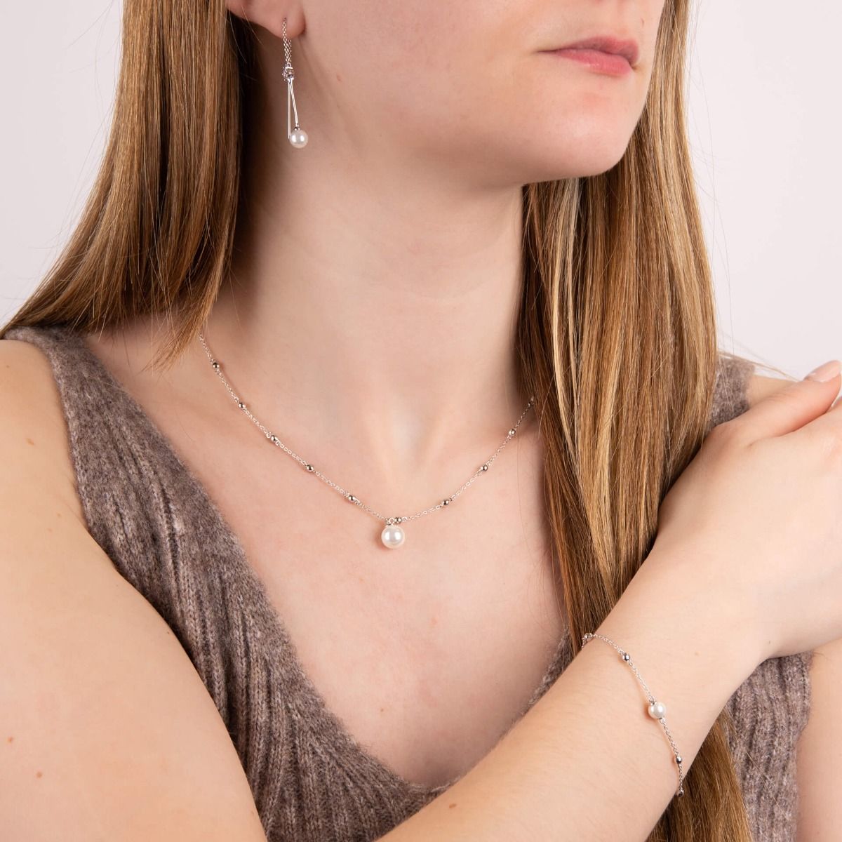 Silver Trace Chain Necklace With Shell Pearl