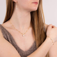 Load image into Gallery viewer, Trace Chain Necklace With Shell Pearl
