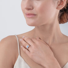 Load image into Gallery viewer, Brilliant Square big ring silver light blue
