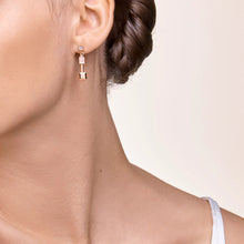 Load image into Gallery viewer, Earrings GeoCUBE® Pink Aventurine Delicate Chain Rose Gold-peach
