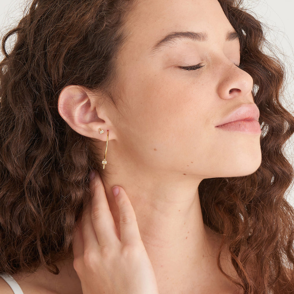 Gold Key Hoop Earrings E032-02G