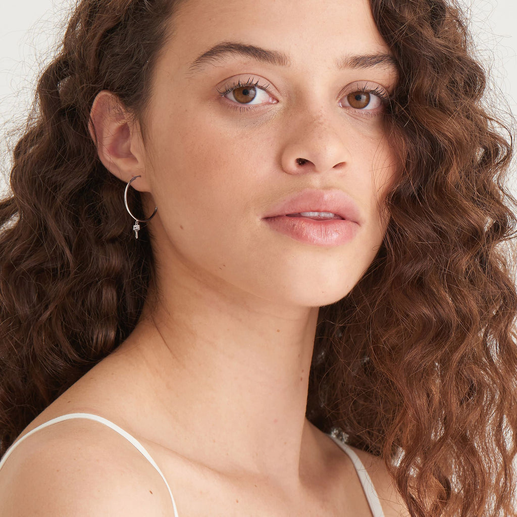 Silver Key Hoop Earrings E032-02H