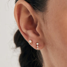 Load image into Gallery viewer, Gold Kyoto Opal Sparkle Crown Barbell Single Earring E047-05G
