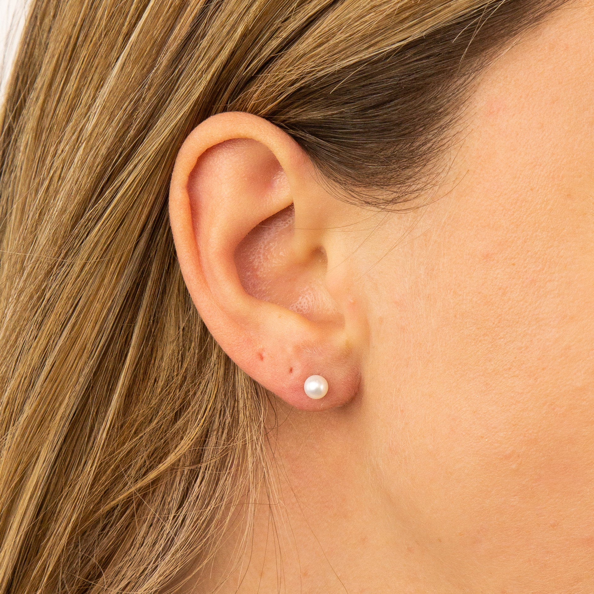 9ct Gold 5mm Pearl Stud Earrings