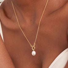 Load image into Gallery viewer, Gold Pearl Sparkle Pendant Necklace N043-03G
